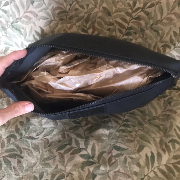 💥SALE💥 Black Bag - Picture 4 of 7